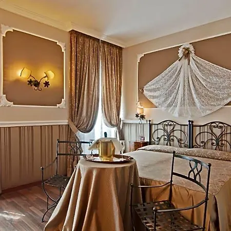 Residenza Antica 4*
